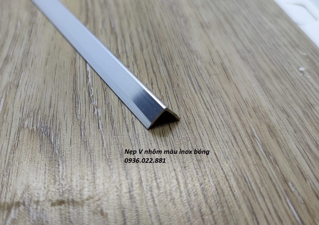 Nẹp V Nhôm Hợp Kim 3 Nẹp nhôm V màu inox